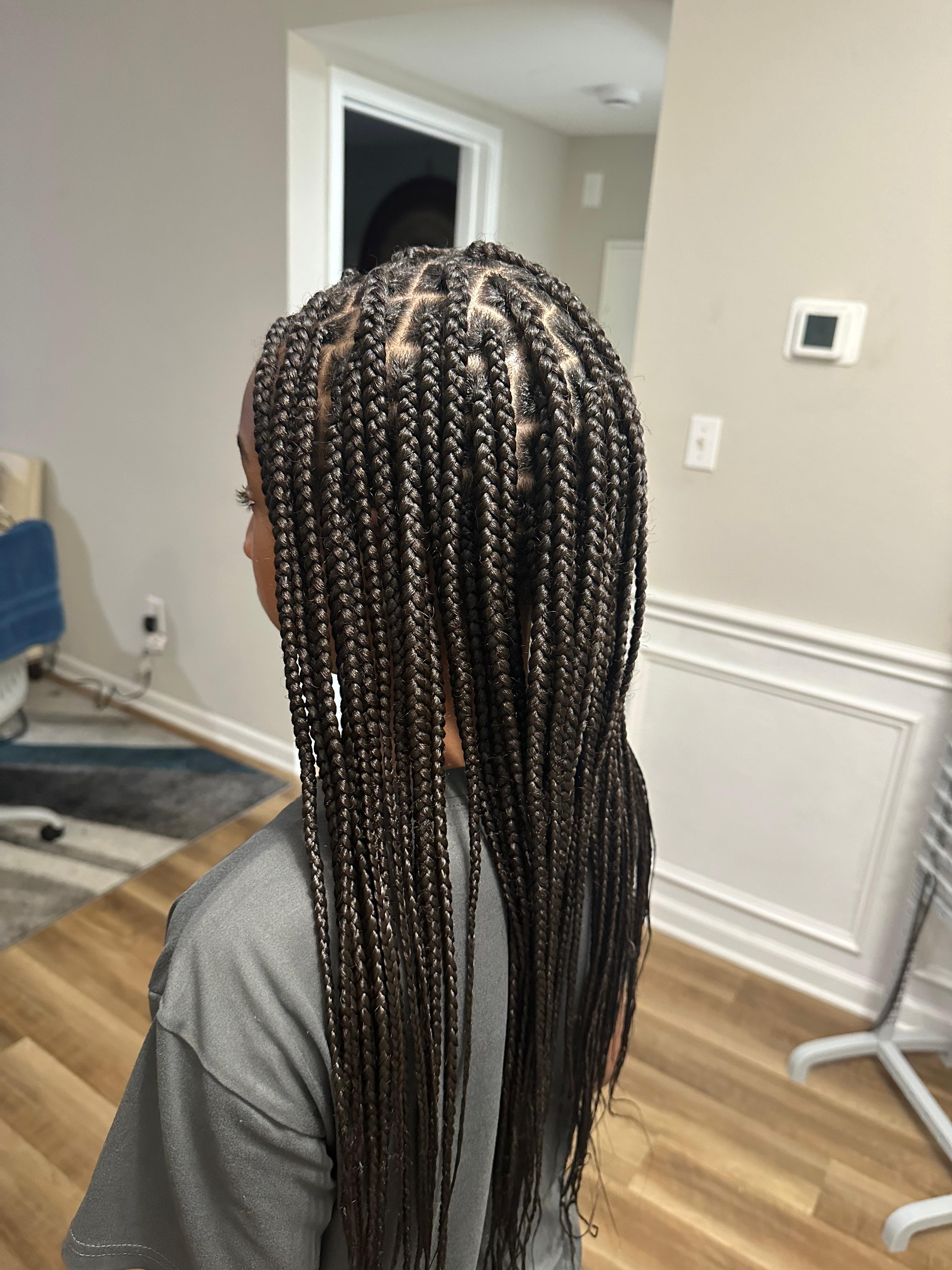 Beautiful knotless braids